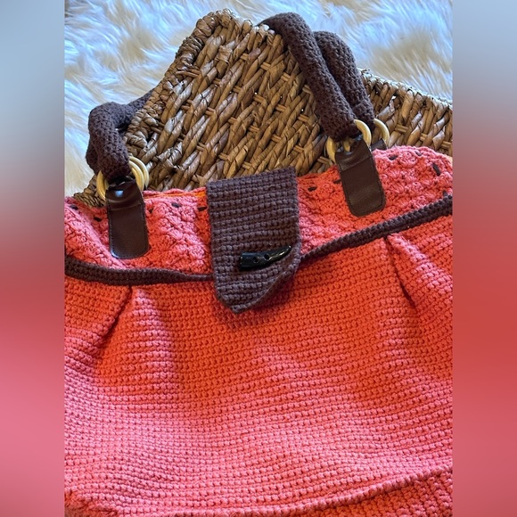 Beautiful Hand Knitted Purse - Picture 12 of 12